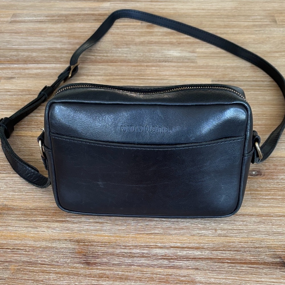 Portland Leather Goods|Black Pebble ‘Camera Bag’ Crossbody Purse